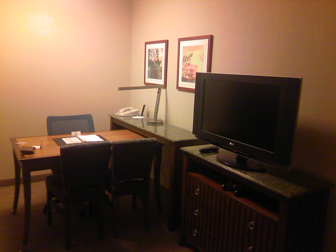 TS3P0900.jpg
